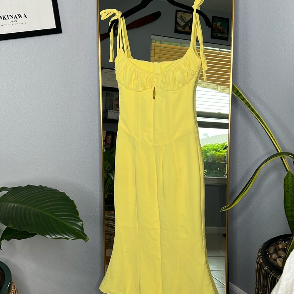 House of CB ‘Soren’ Buttercup Cutout Mermaid Midi  NWT - Picture 7 of 9